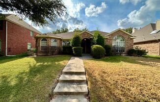 Beautiful and bright Plano home for rent!