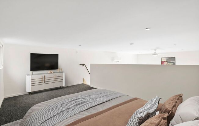 1 bed, 1 bath, 648 sqft, $2,195, Unit 3042