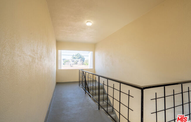 241 W 84 ST