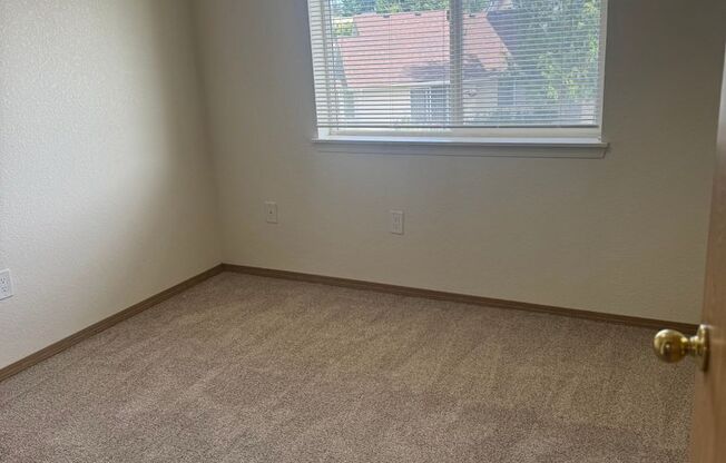 2 beds, 1 bath, 868 sqft, $1,400, Unit 151