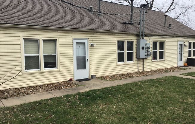 Studio, 1 bath, 800 sqft, $725, Unit 4D