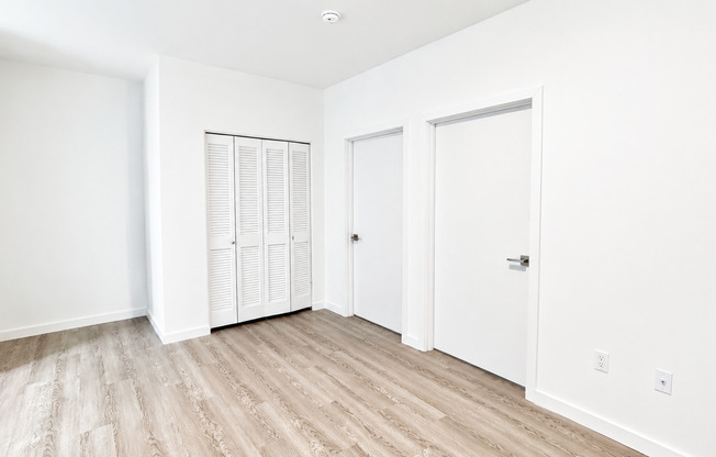 2 beds, 1 bath, 692 sqft, $1,695, Unit 105