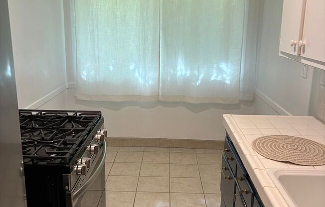 844-1416 HAYWORTH LLC