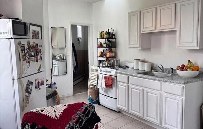 441 HART ST