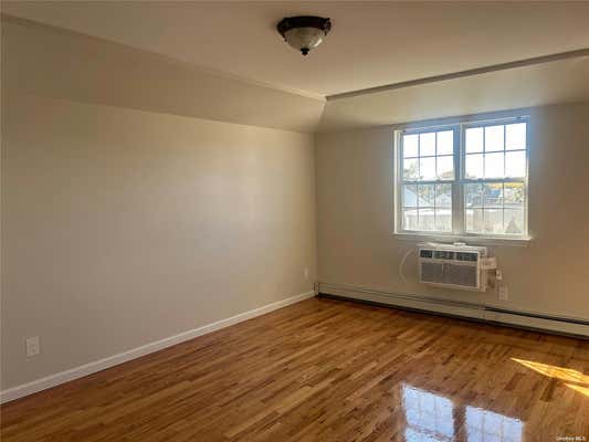 3 beds, 2 baths, 1,200 sqft, $3,100