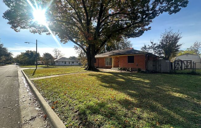 Charming 2-Bed, 2-Bath Home in Dallas!