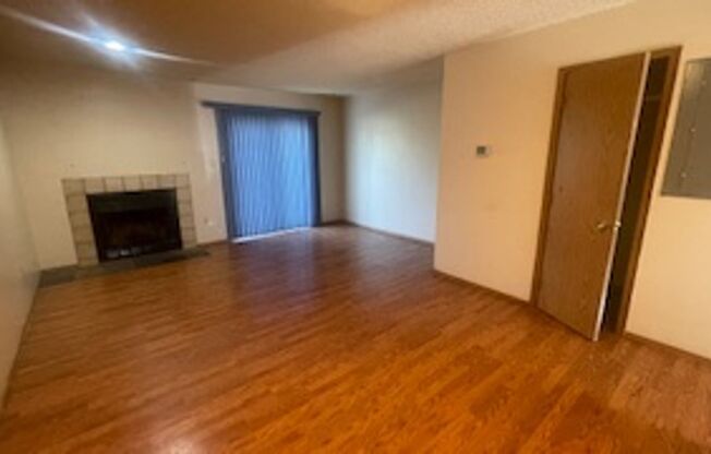 2 beds, 1.5 baths, $1,395