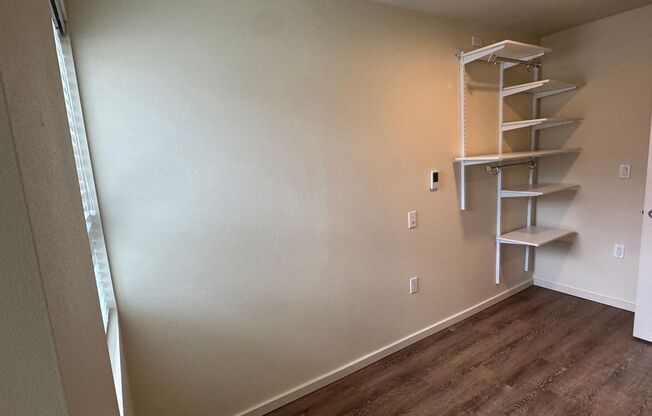 Studio, 1 bath, 179 sqft, $1,040, Unit 218