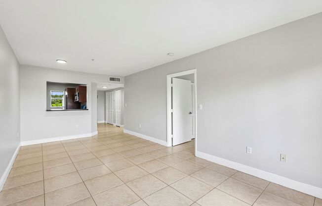 2 beds, 2 baths, $2,200, Unit R- 207