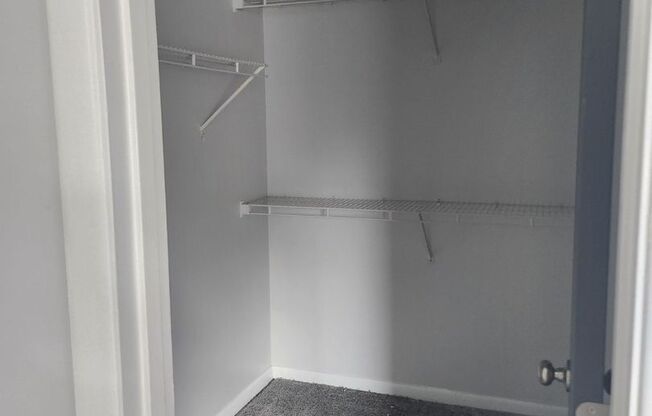 3 beds, 2.5 baths, 1,160 sqft, $1,500, Unit 332