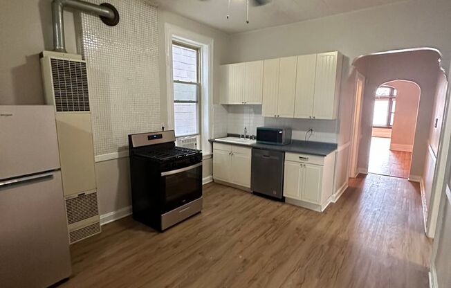 1013 N Winchester Ave