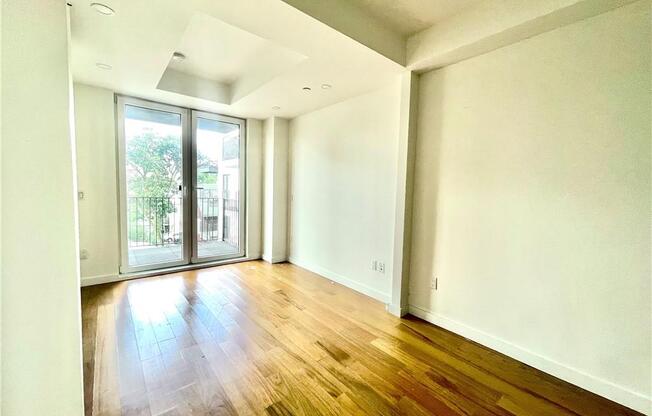 2 beds, 1 bath, 37,172 sqft, $2,950