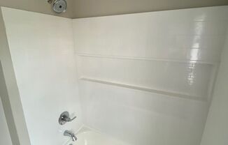 Studio, 1 bath, 400 sqft, $999, Unit 21