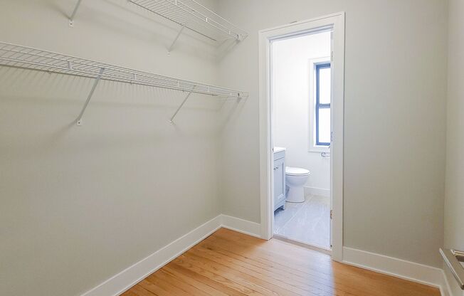 Studio, 1 bath, 260 sqft, $1,245, Unit 2211-G