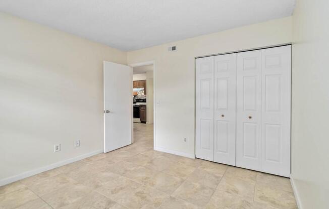 2 beds, 2 baths, 932 sqft, $2,100