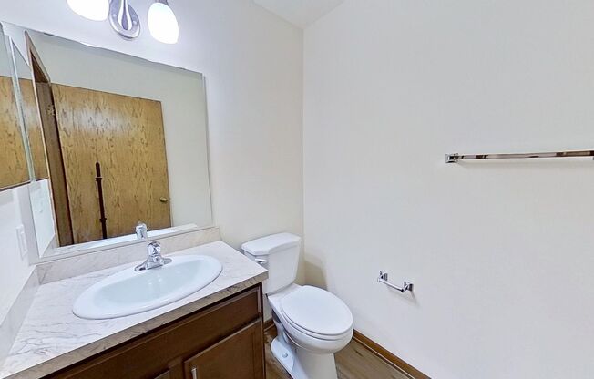 2 beds, 2 baths, 1,012 sqft, $1,373, Unit 49
