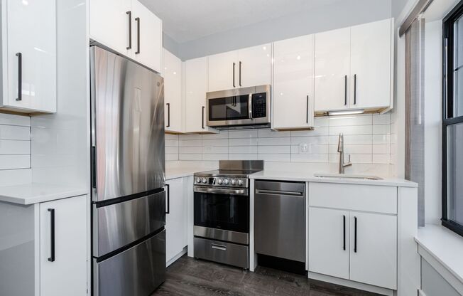 2 beds, 1 bath, 570 sqft, $2,100, Unit 213