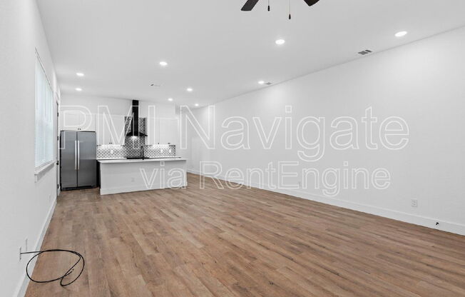 820 S WALTERS