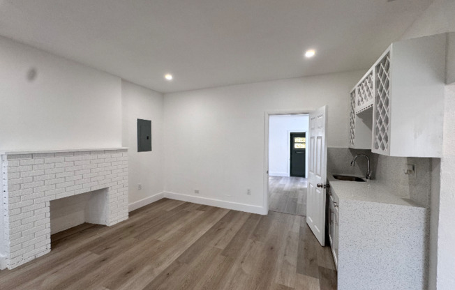4783 NW FLAGLER TER