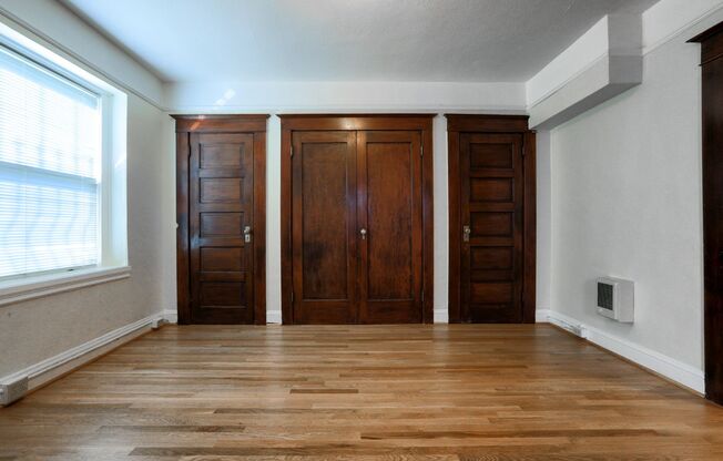 1 bed, 1 bath, 860 sqft, $1,700, Unit 01