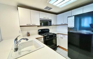 1 bed, 1 bath, 852 sqft, $2,550, Unit Apt 3C