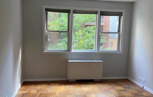 77 E 12 ST