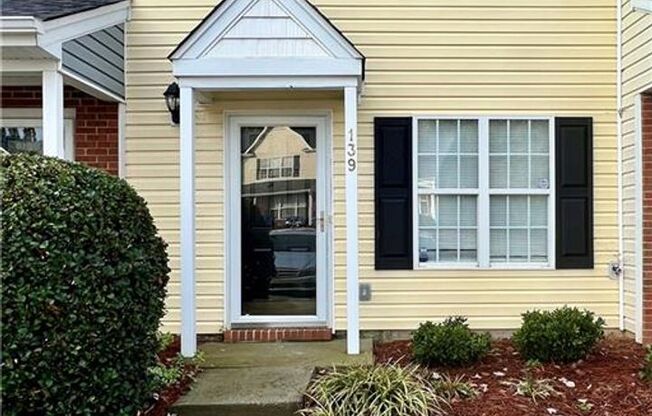 2Br 1.5BA Townhome in Bridford Downs