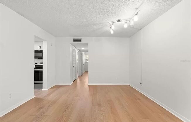 2 beds, 1 bath, $1,995, Unit APARTMENT A25