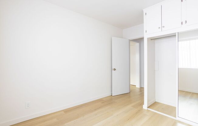 2 beds, 1 bath, 650 sqft, $2,399, Unit 112