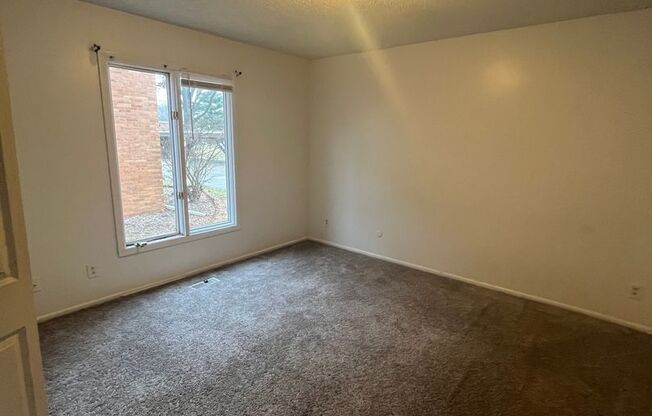 2 beds, 2.5 baths, 1,100 sqft, $900, Unit Unit A