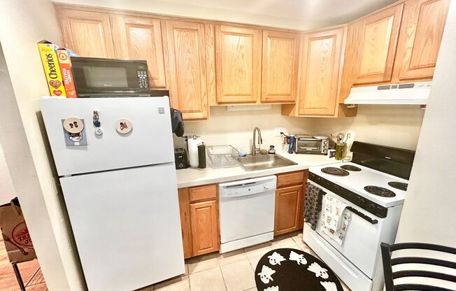 2 beds, 1 bath, 768 sqft, $2,350, Unit 101