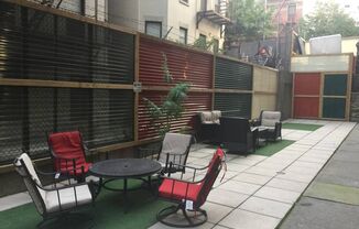 305 W 150 ST
