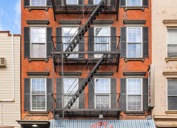 558 DRIGGS AVE