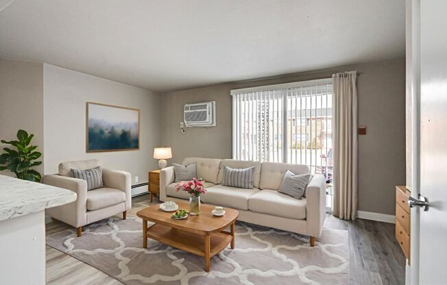 1 bed, 1 bath, 582 sqft, $949, Unit 2245-03