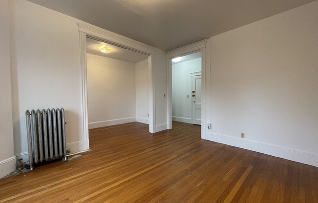 Studio, 1 bath, 475 sqft, $2,400, Unit 54
