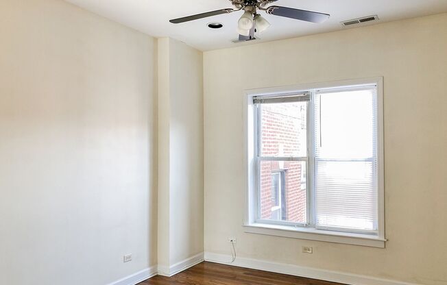 2 beds, 1 bath, 740 sqft, $2,895, Unit 855-3W