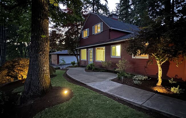 7237 SW Canyon Drive  ~ For Rent: Charming Duplex in Prime Location