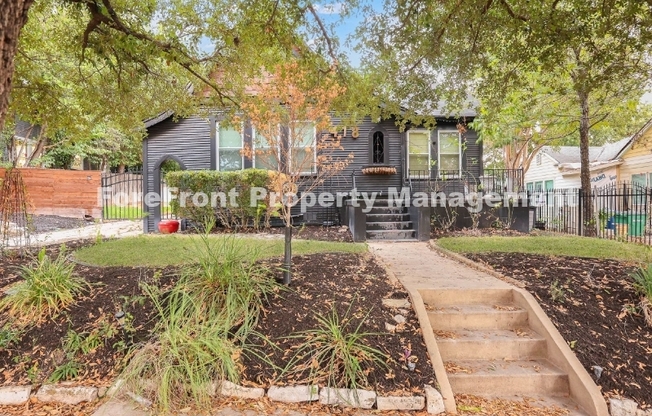 418 W ROSEWOOD AVE