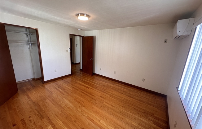 3 beds, 1 bath, 1,000 sqft, $3,000, Unit 2