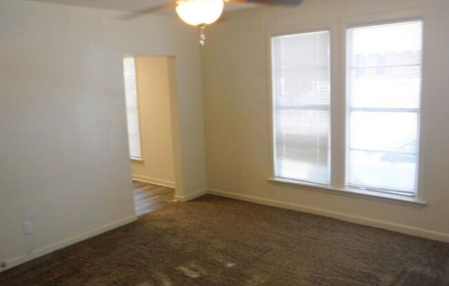 218 Broadmoor
