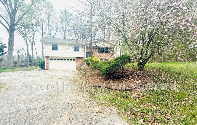 3910 UNIVERSITY DR