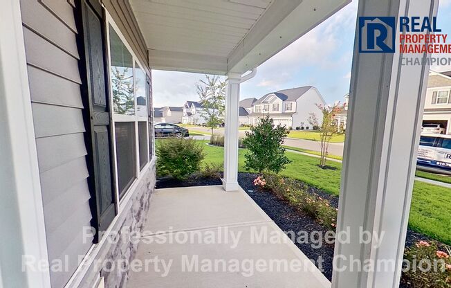 Former Model Home in Popular Grayson Park