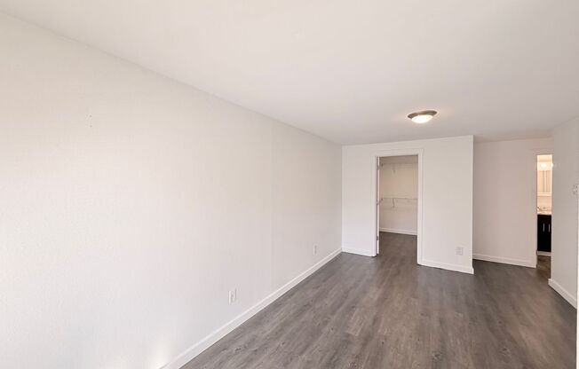 2 beds, 1.5 baths, 950 sqft, $2,350, Unit 315