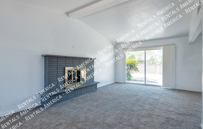 3344 E 2 ST