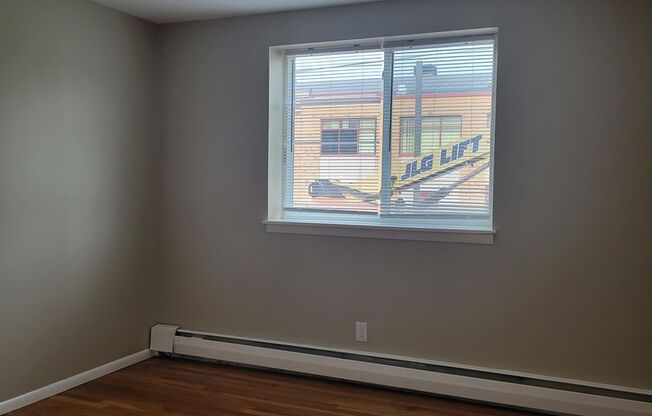 1 bed, 1 bath, 500 sqft, $705, Unit 106