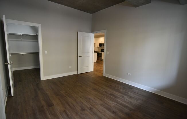 1 bed, 1 bath, 713 sqft, $3,175, Unit 3833-209