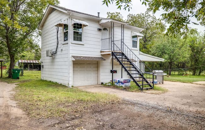 Updated apartment in great location