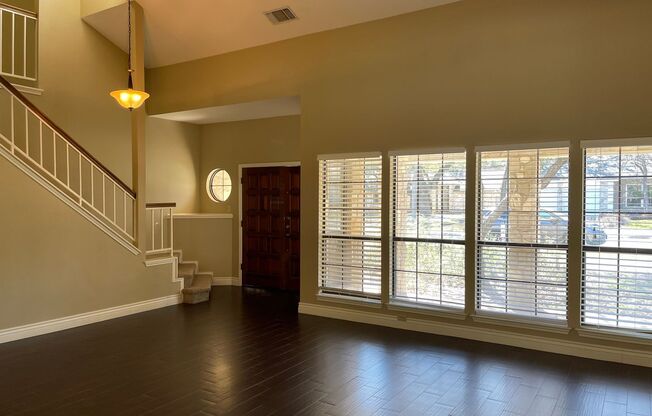13731 Oak Pebble