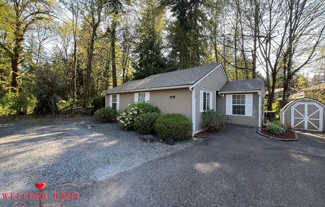 Adorable 2-bedroom home with private yard and AIR CONDITIONING!!!