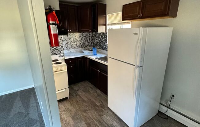 1 bed, 1 bath, $1,075, Unit A07